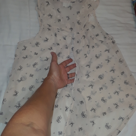 𝅺mary Jane USA sheer bowtie patterned top - Picture 4 of 6